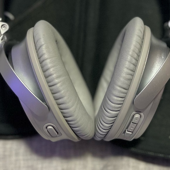 Bose QuietComfort 35 Series II QC35 Wireless Noise Cancelling Headphones Silver - Picture 7 of 16